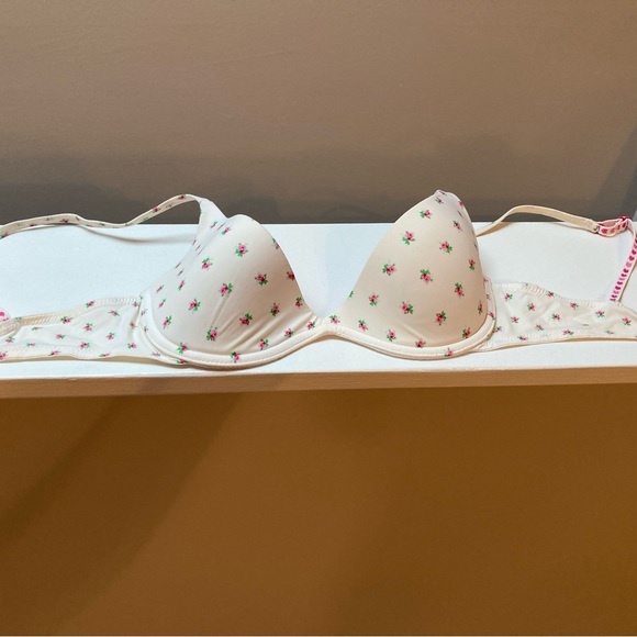 Victoria’s Secret Pink Bra - Picture 2 of 5
